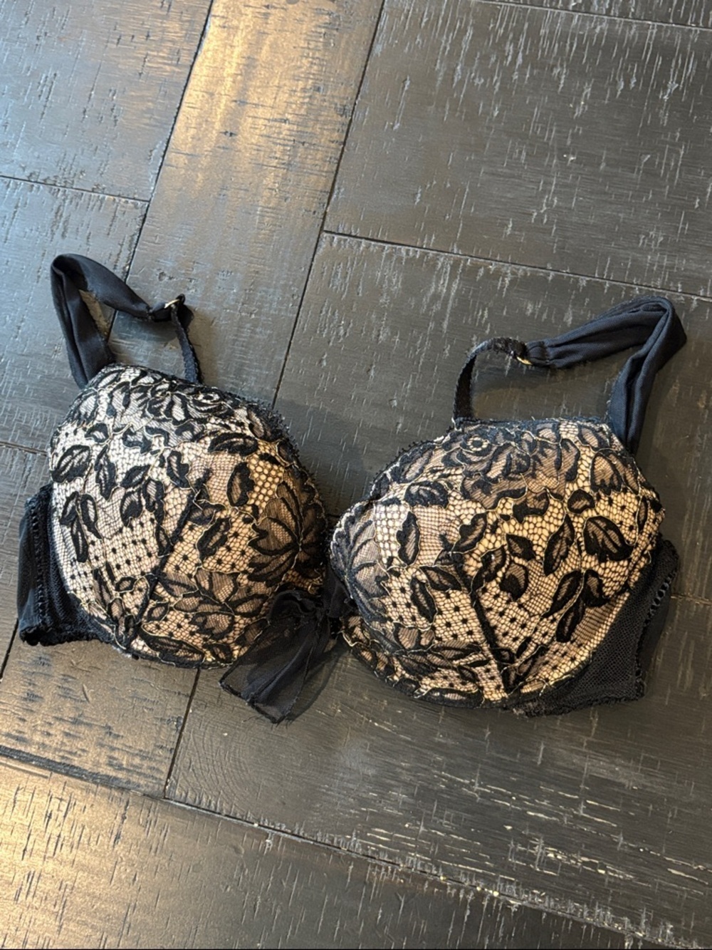 Victoria's Secret Black Lace Overlay on Nude Push-Up Bra 36B - Picture 1 of 8
